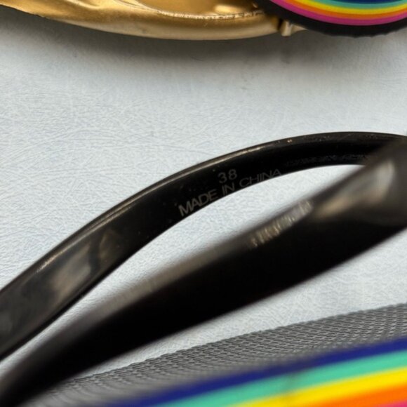 🆕 KURT GEIGER LONDON 🧿 NWOB Rainbow Kensington Black Rubber Flipflop, Sz 7.5 - Picture 11 of 13